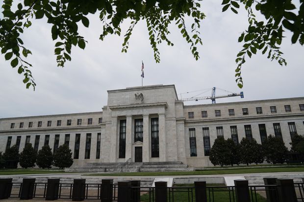 Fed’s Rate Cut Plans Stop Making Sense