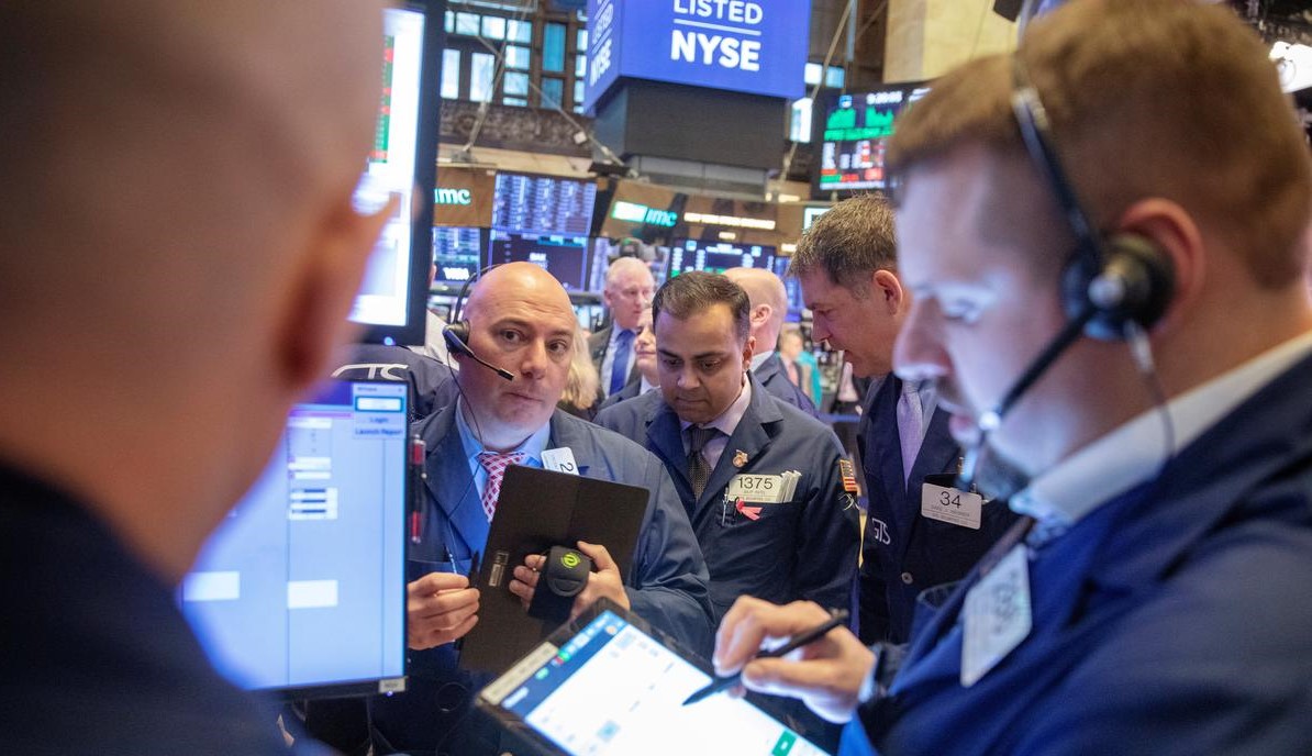 Stocks surge, oil rebounds on China virus efforts